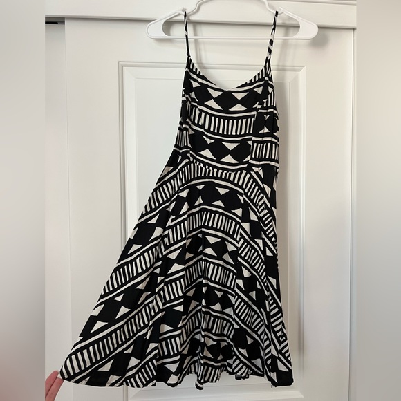 Old Navy The Cami Dress Black Geo Aztec Size Small - Picture 1 of 7